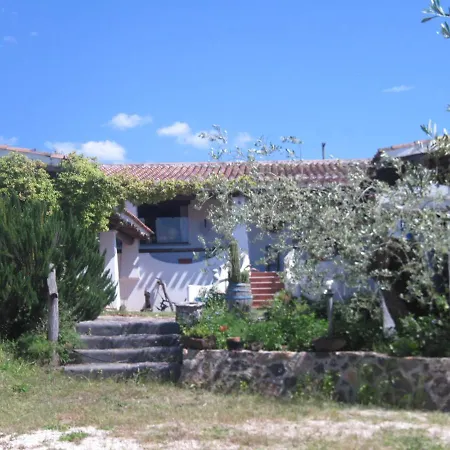 Tenuta Don Ballore Country בית חווה